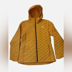 Women’s The North Face Orange Puffer Hooded Jacket - Size M